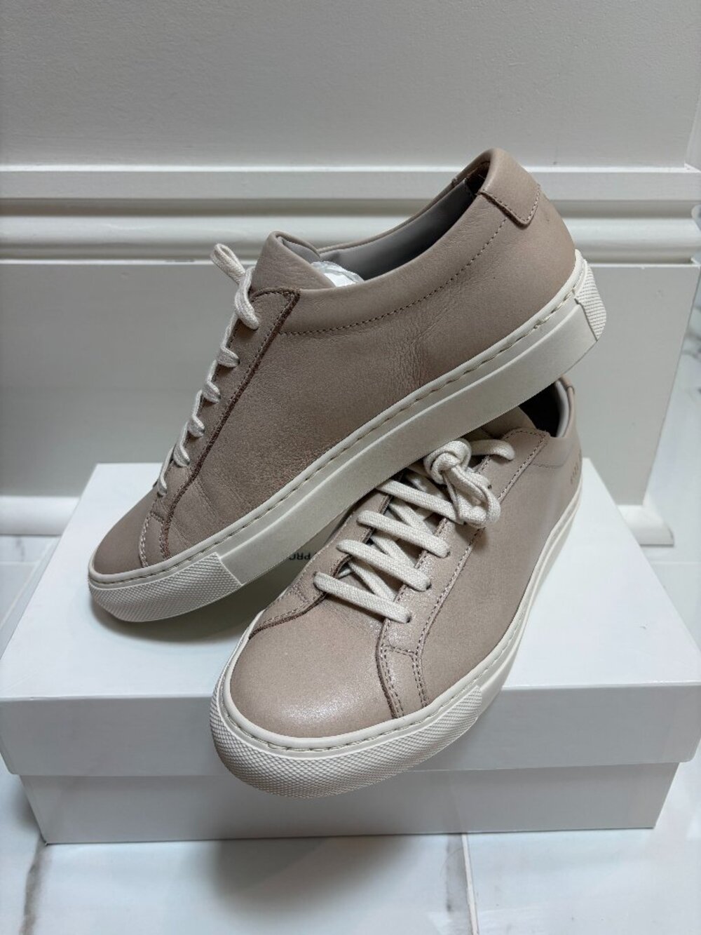 Woman by Common Projects Achilles Low Nubuck Sneakers Tofu 37 NWT
